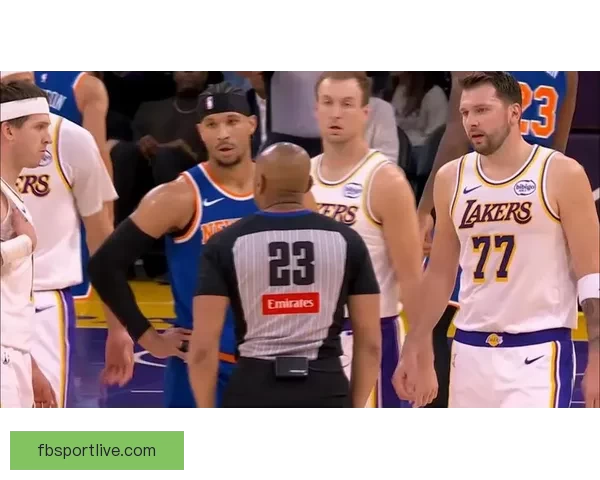 东契奇偷听魔术战术海斯也上前凑热闹 八村垒调侃发问引爆全场气氛